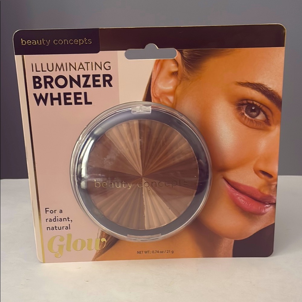 🌿Illuminating Bronzer Wheel – Radiant Natural Glow